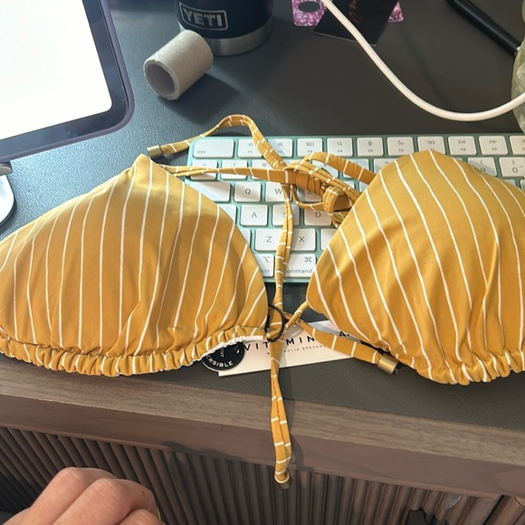 Vitamin A Gia Carmen Bikini Set NWT - Picture 2 of 10